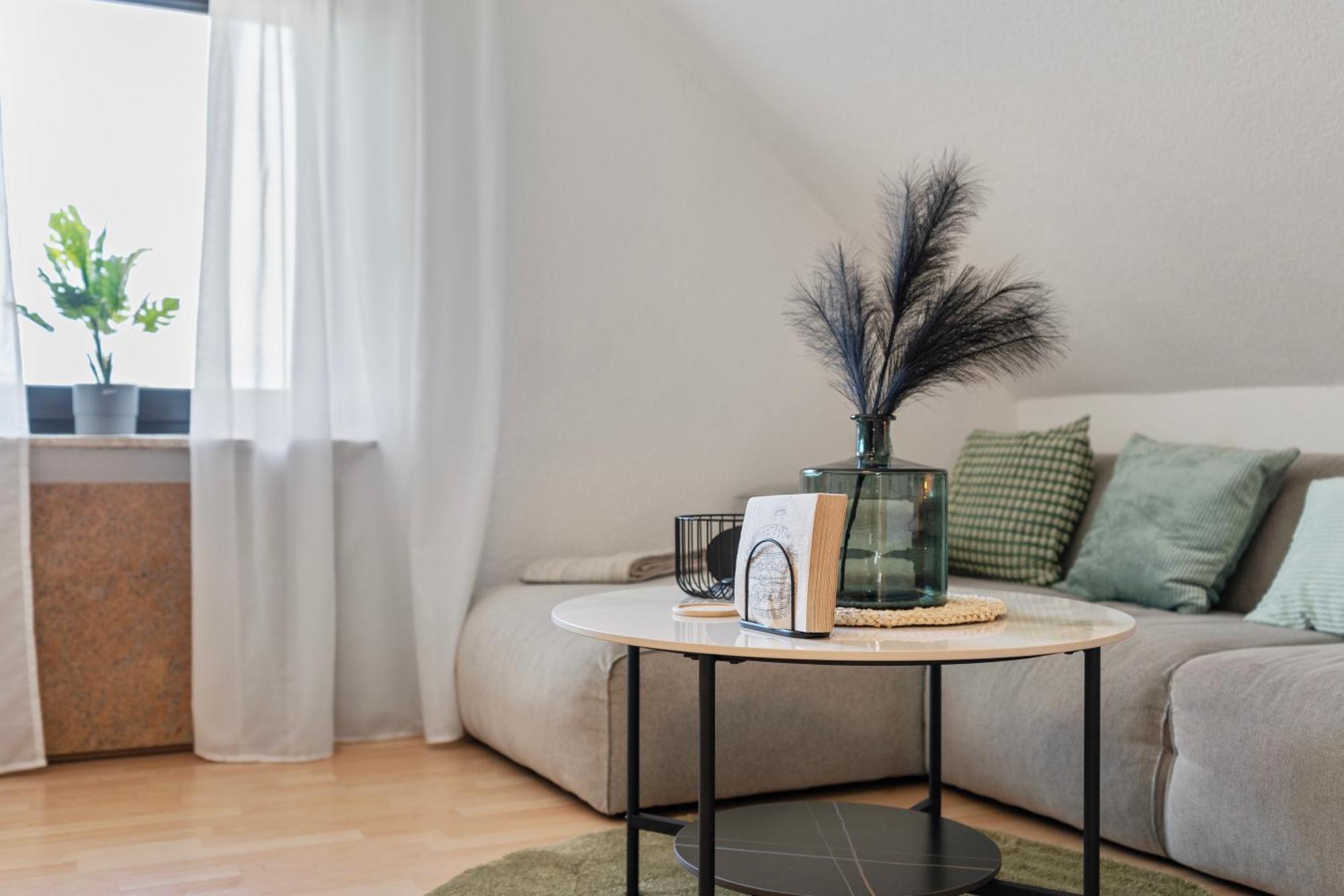 Anytime - Ferienwohnungen Greta In Friedrichshafen Am Bodensee Phòng bức ảnh