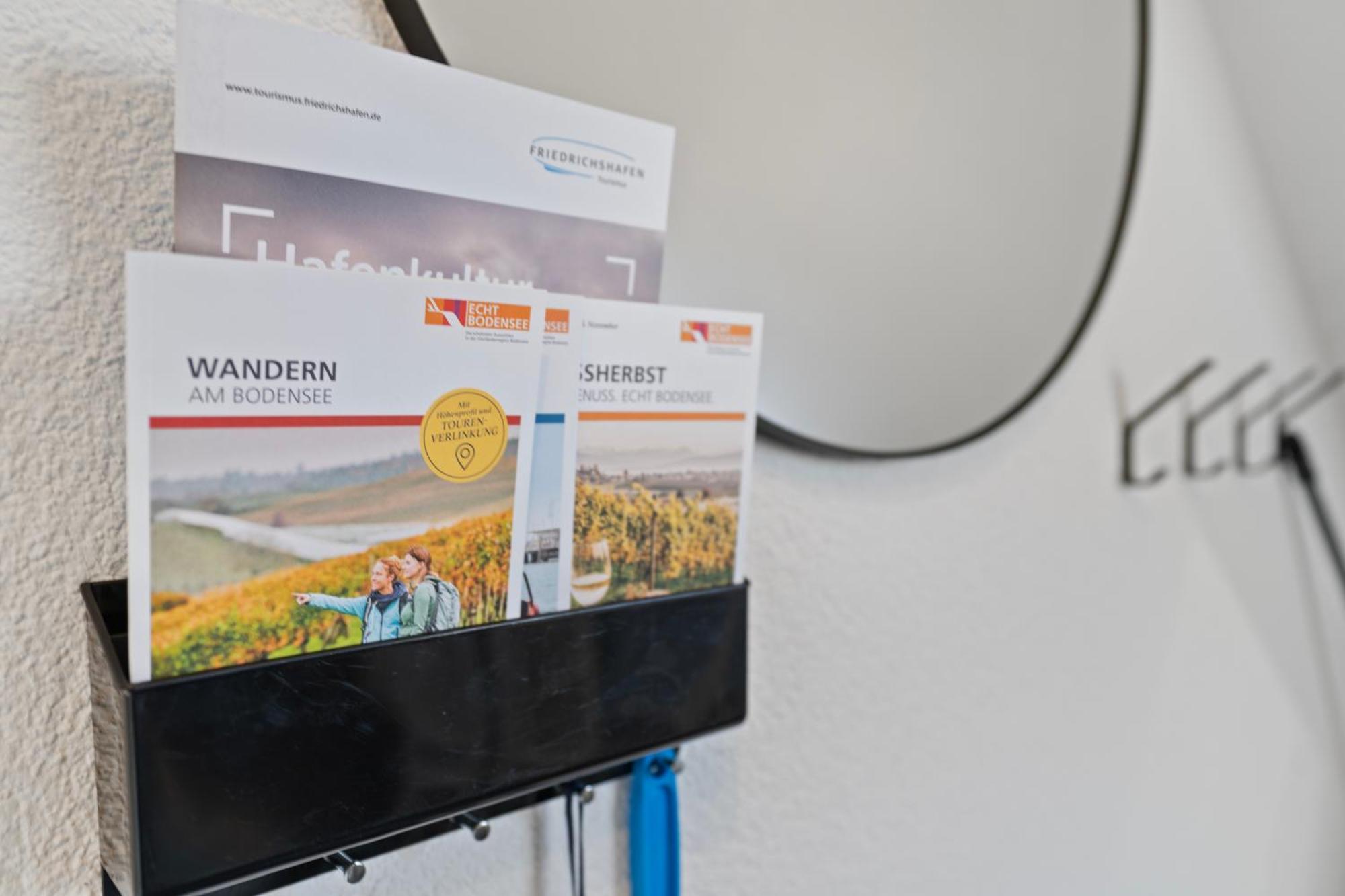 Anytime - Ferienwohnungen Greta In Friedrichshafen Am Bodensee Phòng bức ảnh